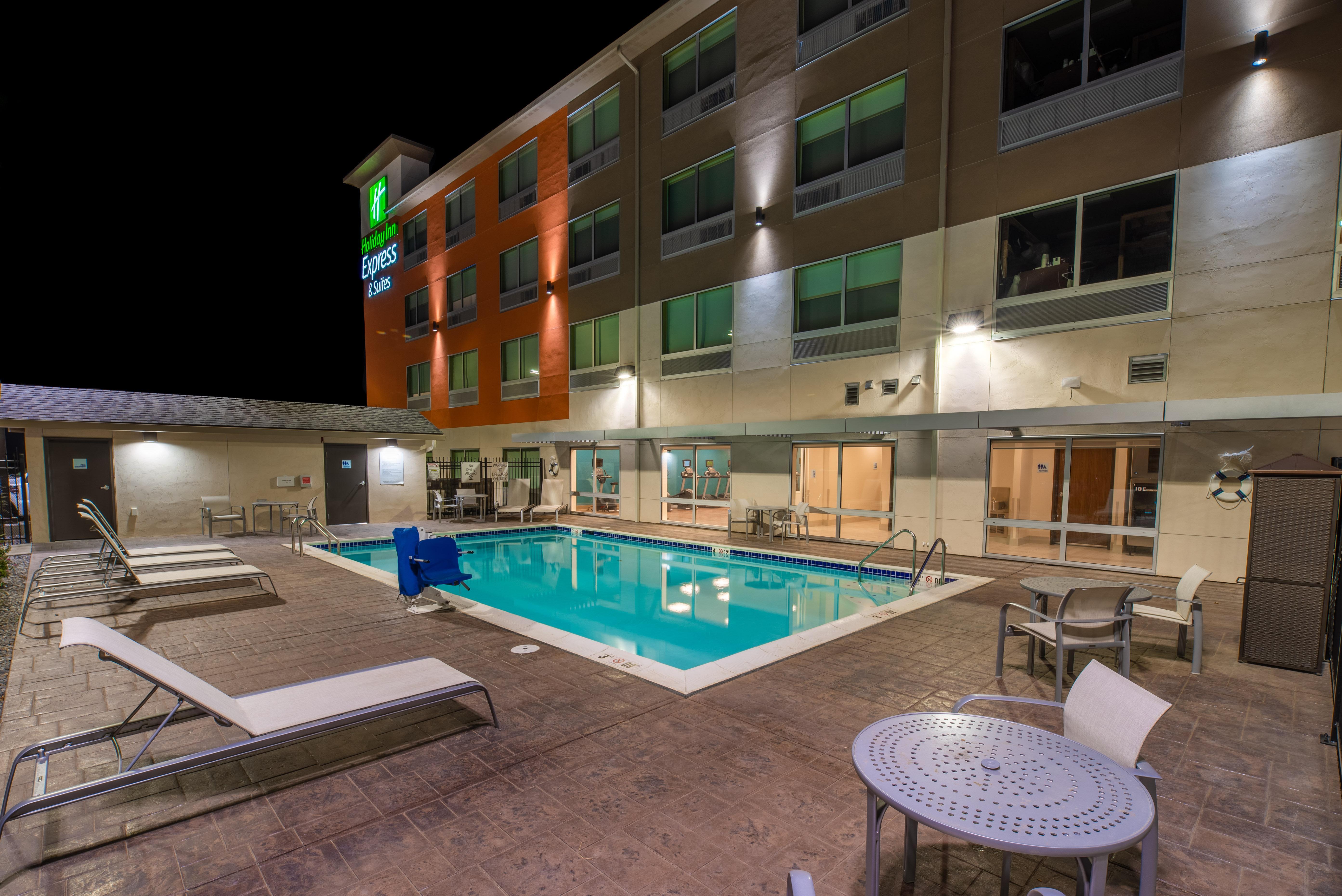 Holiday Inn Express & Suites - Moses Lake By Ihg Exterior foto